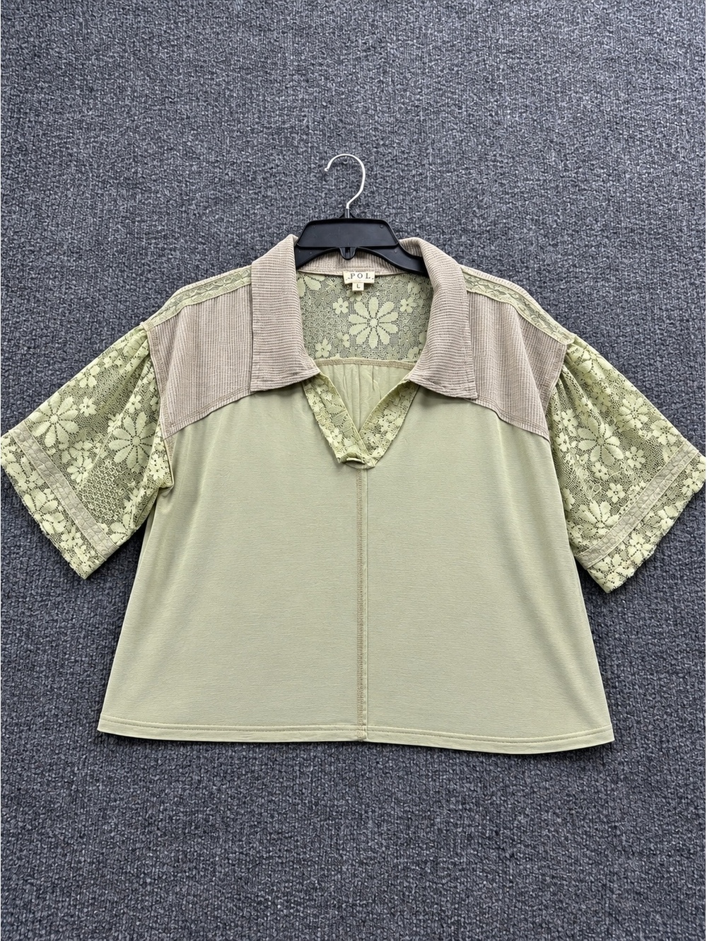 POL Women's Green Lace and Knit Short Sleeve Blouse